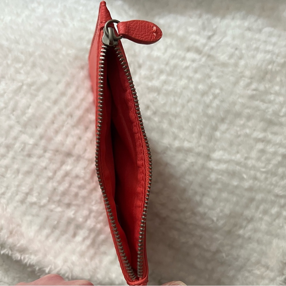 LOFT “LOVE” Coral Leather Zip Up Pouch Travel ID Organizer Wallet Casual - Picture 4 of 5